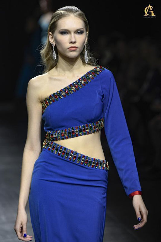 Curve-Hugging Royal Blue One-Shoulder Dress with Beaded Detailing